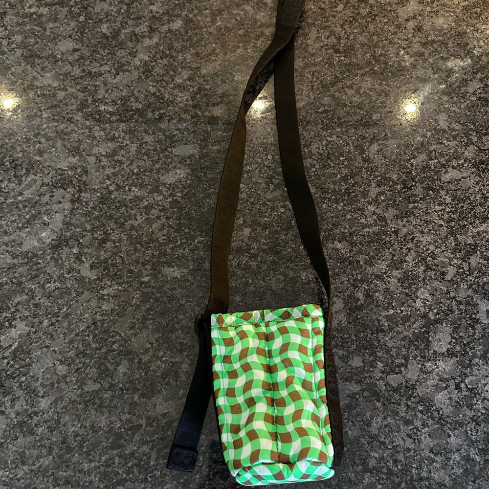 BAGGU water bottle sling
